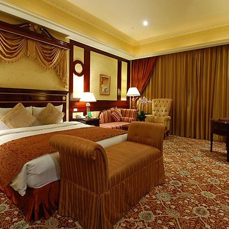 Capital Hotel Dazhi Taipei Bagian luar foto